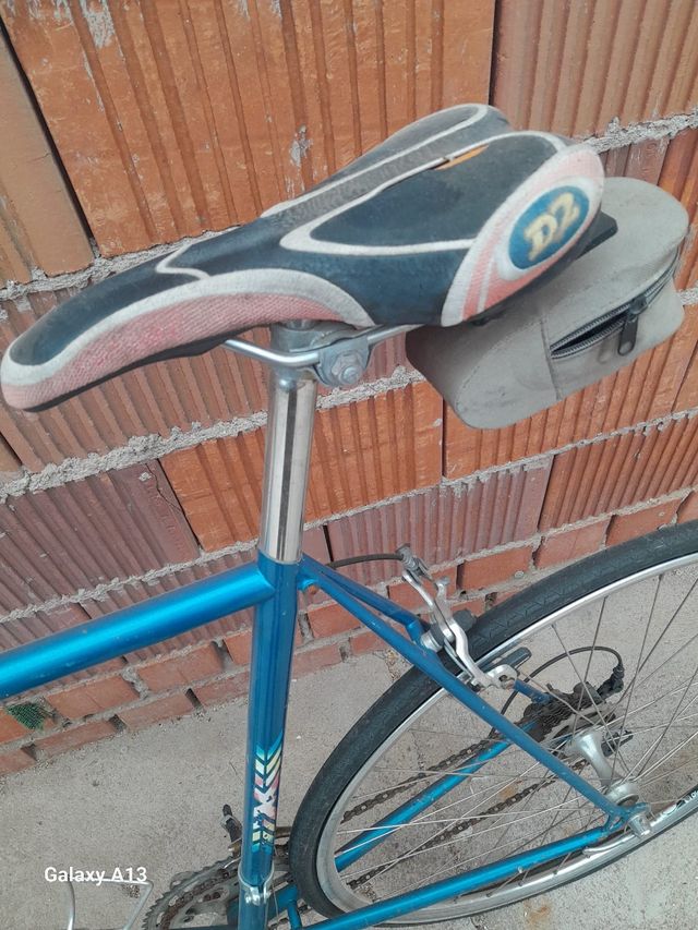 Bicicleta carretera vintage azul