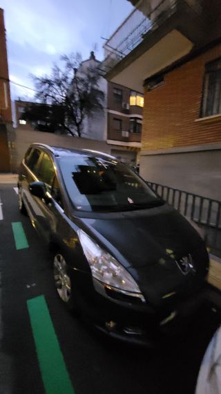 Peugeot 5008 2014