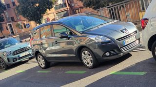Peugeot 5008 2014