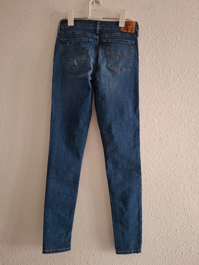 Vaqueros Levi's 710, talla 28