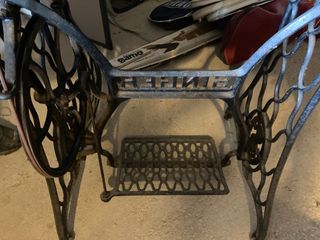 Máquina coser SINGER antigua