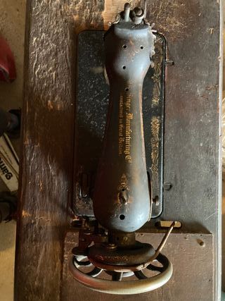Máquina coser SINGER antigua