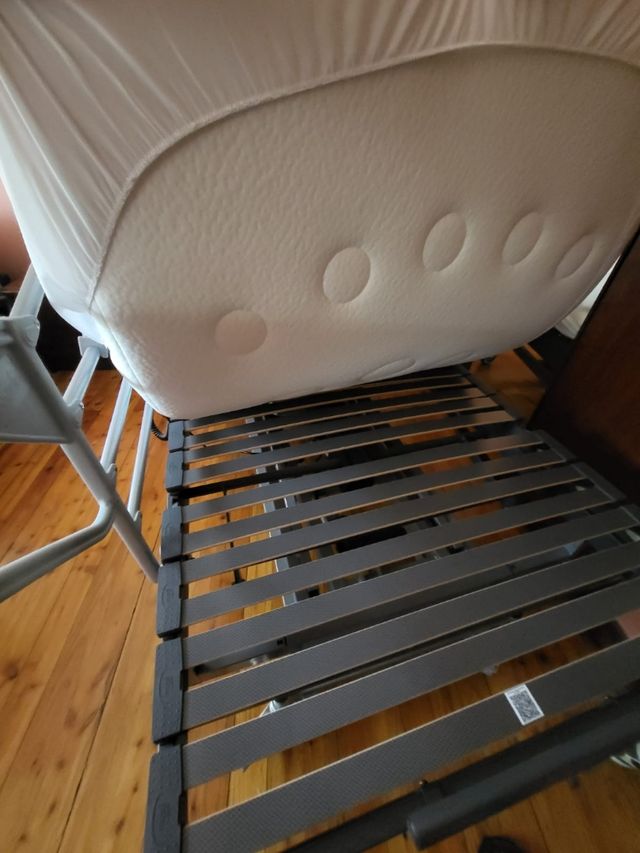 Cama articulada,  eléctrica, hospitalaria