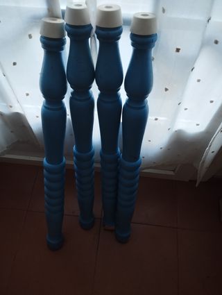 Mesa redonda aglomerado y madera.