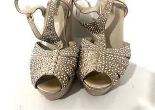 Sandalias cuña Luciano Barachini