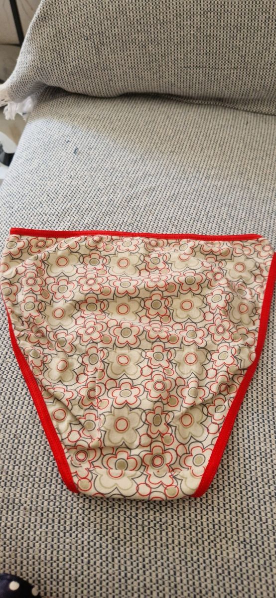 2 Braguitas mujer, Princesa.