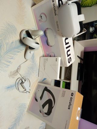 Oculus Quest 2 (128GB) + extras