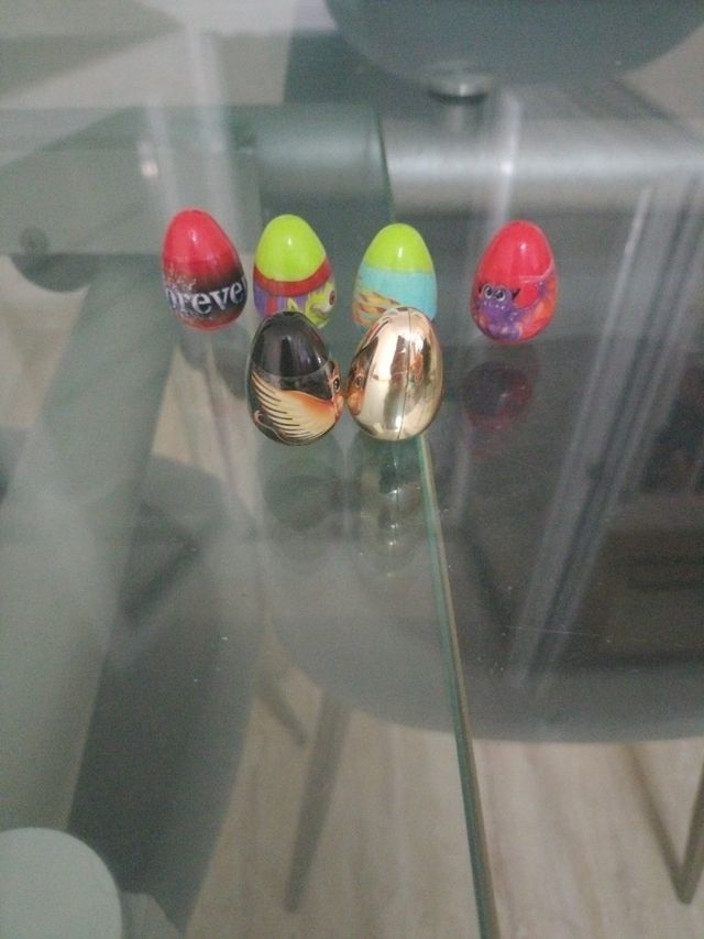 6 Huevos Coleccionables