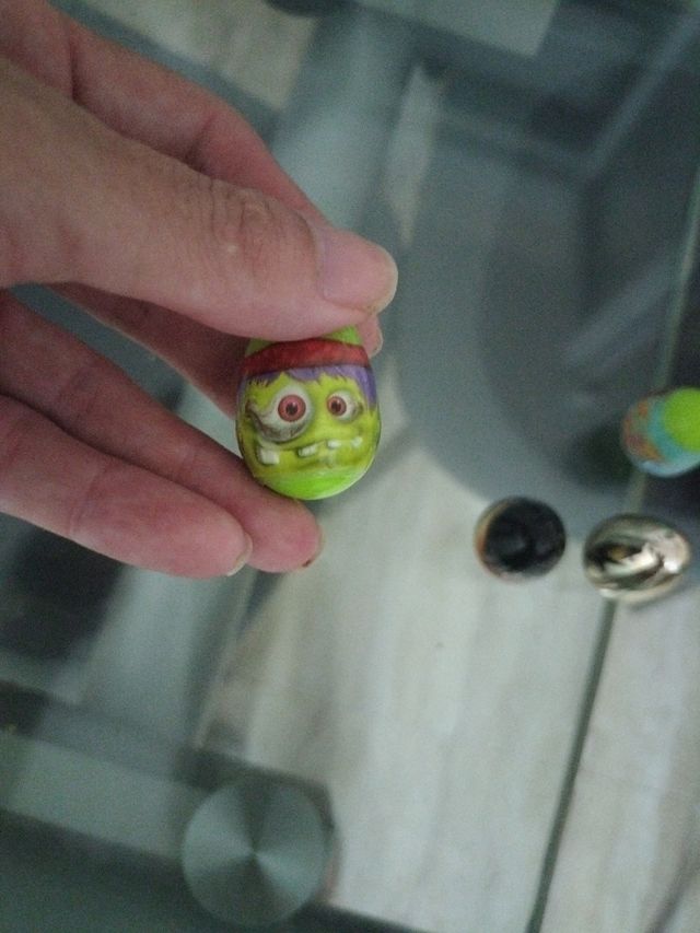 6 Huevos Coleccionables