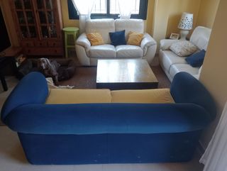 Sofá Chester azul y amarillo