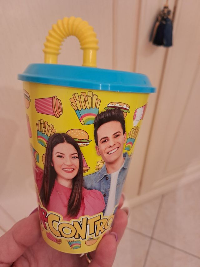 Bicchiere Me contro Te