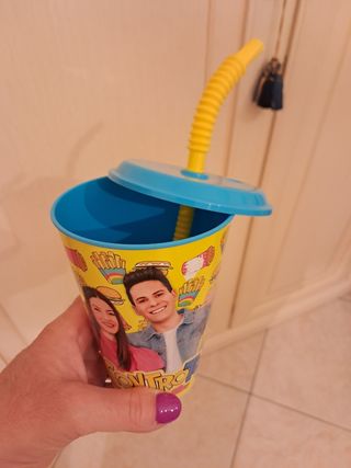 Bicchiere Me contro Te