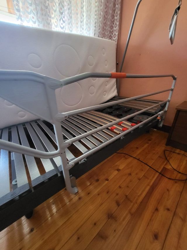 Cama articulada, hospitalaria eléctrica