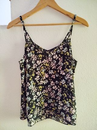 Blusa negra flores