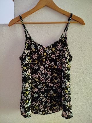 Blusa negra flores