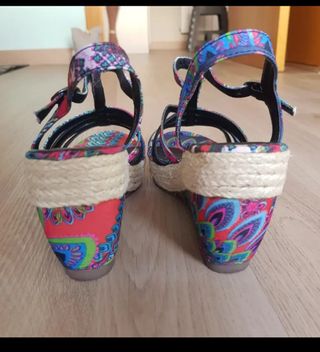 Sandalias cuña