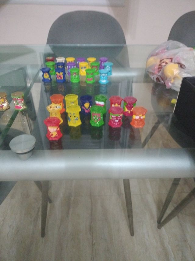 24 Muñecos Shopkins Coleccionables