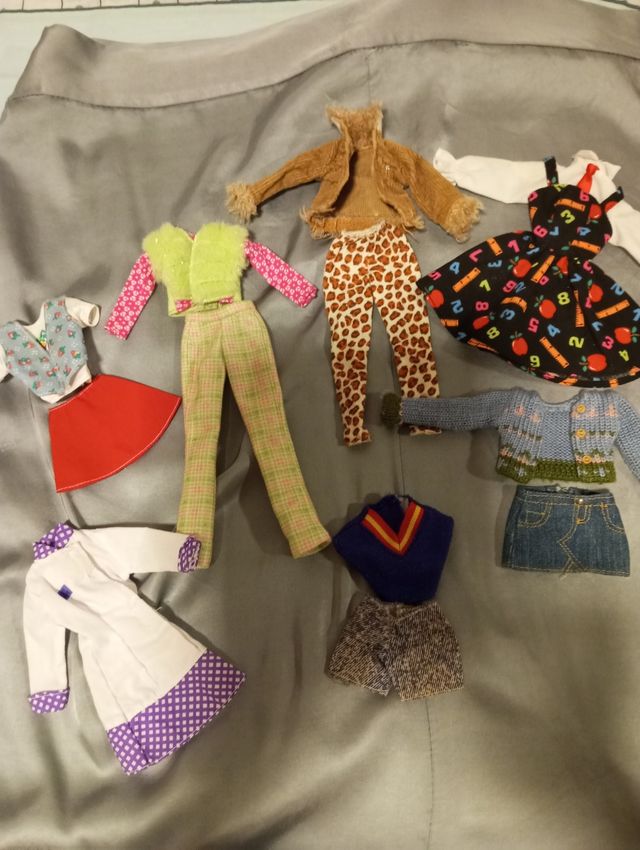 Lote ropa Vintage  Barbie. (Original Barbie).
