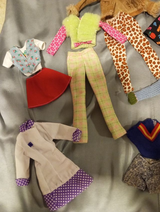 Lote ropa Vintage  Barbie. (Original Barbie).
