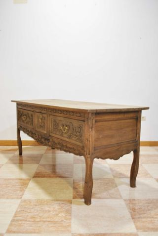 Antigua consola tallada