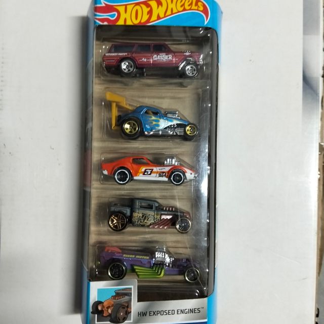 Motori Hot Wheels HW Exposed 5 auto
