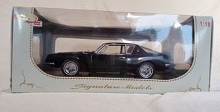  Studebaker Avanti 1963. 1/18. Signare Models
