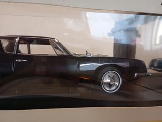  Studebaker Avanti 1963. 1/18. Signare Models
