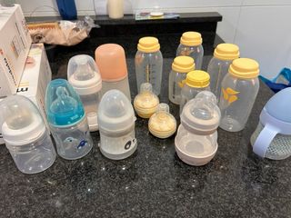 Sacaleches Medela Swing Flex (2) + biberones