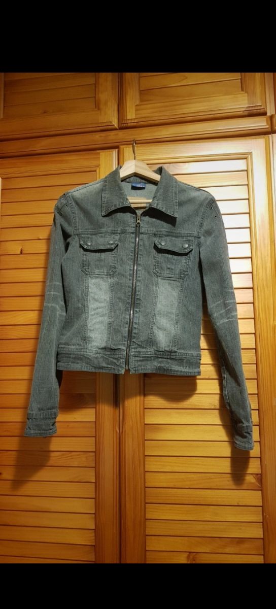 Cazadora vaquera Bershka gris M