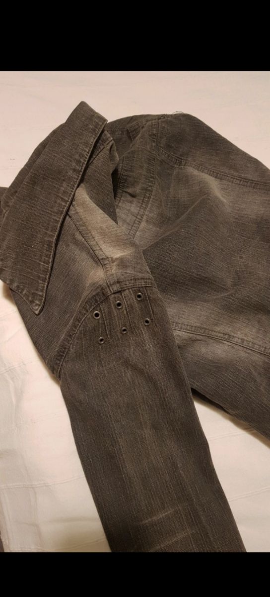 Cazadora vaquera Bershka gris M