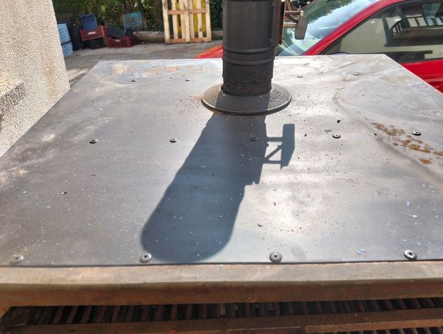 Horno Josper grande con mesa y ruedas