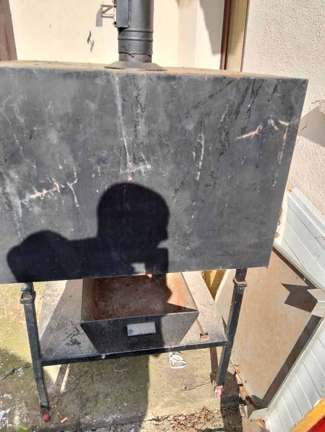 Horno Josper grande con mesa y ruedas