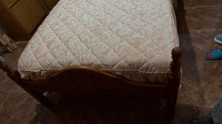 Cama 105cm pino + mesita