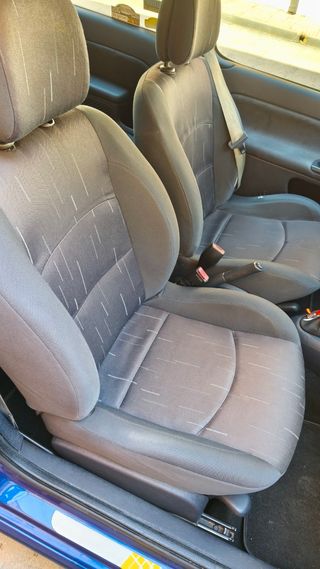 Asientos y paneles Clio 182 sport team 