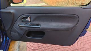 Asientos y paneles Clio 182 sport team 
