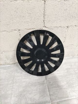 Tapacubos universal para coche.