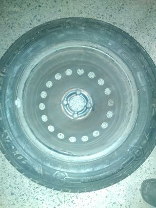 Llanta 195/65 R15 4 tornillos