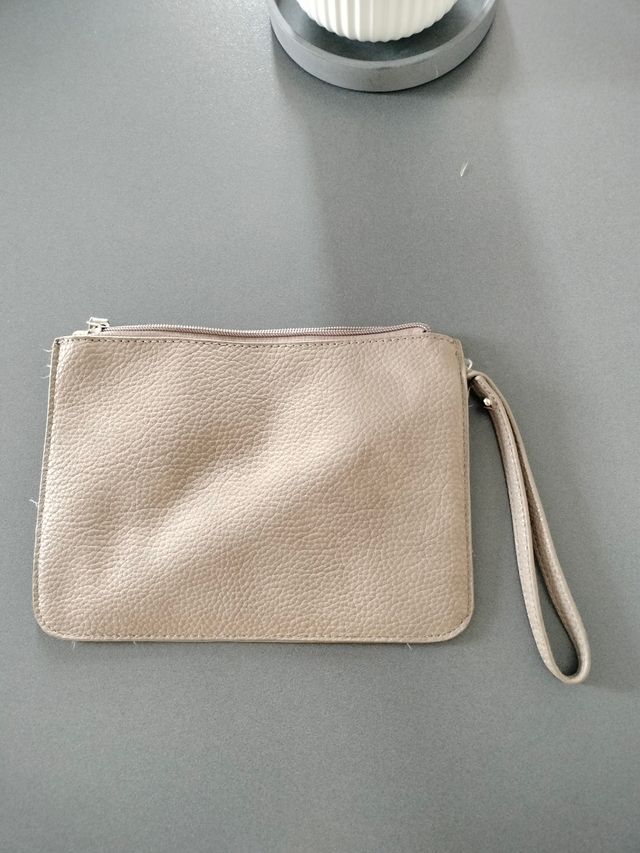 Pochette beige con tracolla