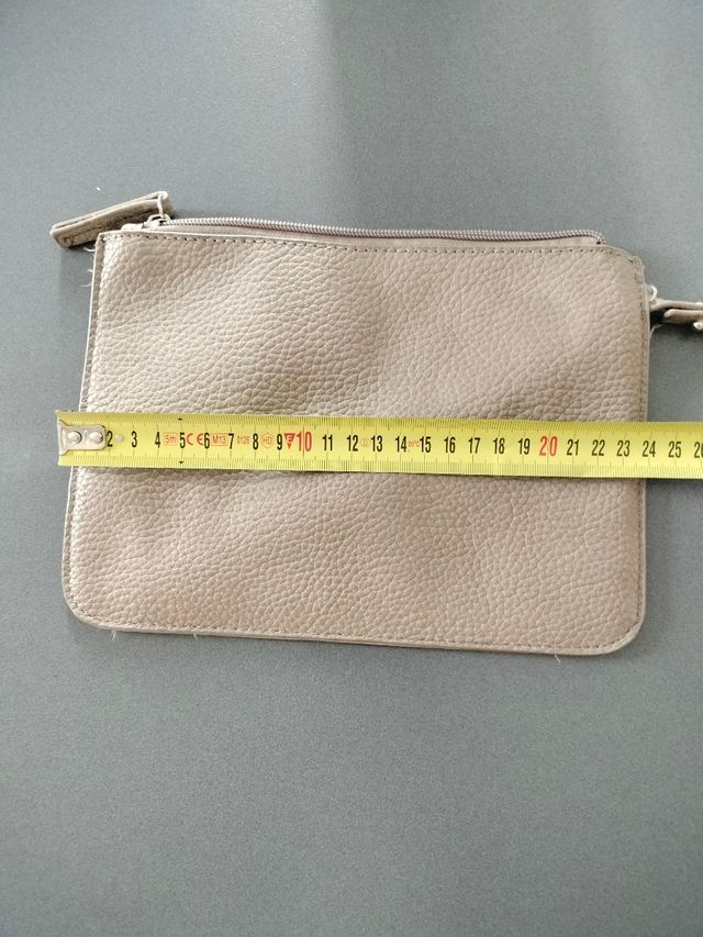 Pochette beige con tracolla