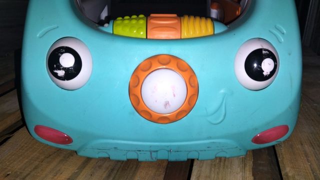 Gioco primi passi a macchinina Infantino