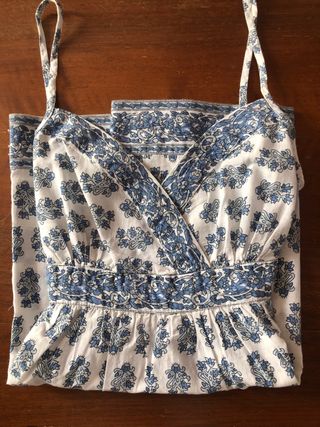 Top estivo blu e bianco