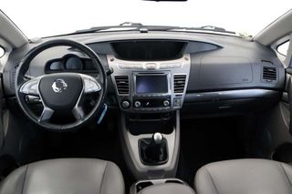 SsangYong Rodius 2.0 XDI LIMITED 5P 7 PLAZAS