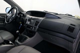 SsangYong Rodius 2.0 XDI LIMITED 5P 7 PLAZAS