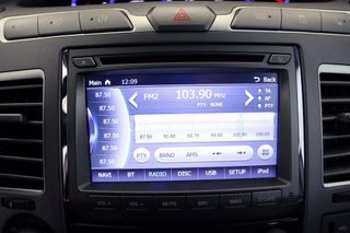 SsangYong Rodius 2.0 XDI LIMITED 5P 7 PLAZAS