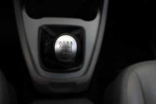 SsangYong Rodius 2.0 XDI LIMITED 5P 7 PLAZAS