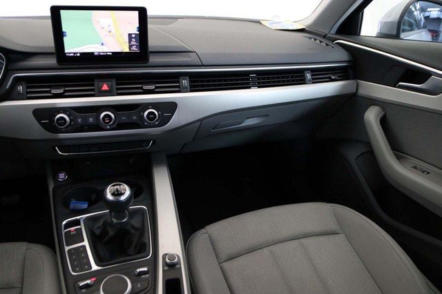Audi A4 sedán 2.0 35 TFSI ADVANCED 4P