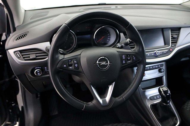 Opel Astra 1.2T SHL 81KW EDITION 5P