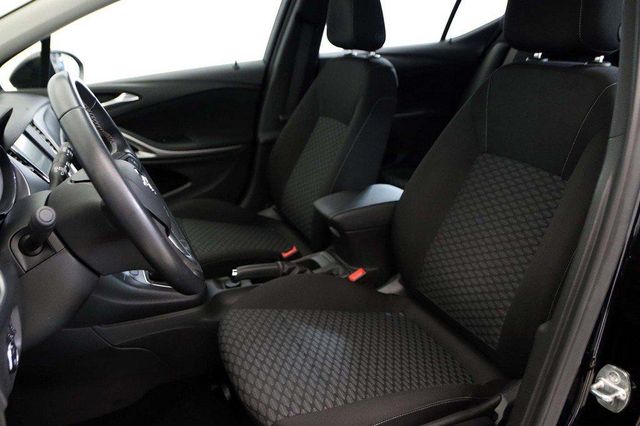 Opel Astra 1.2T SHL 81KW EDITION 5P