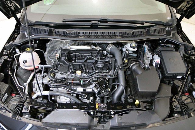 Opel Astra 1.2T SHL 81KW EDITION 5P