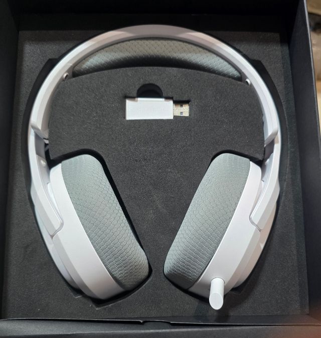 Auriculares NEWSKILL Aton Ivory Inalámbricos